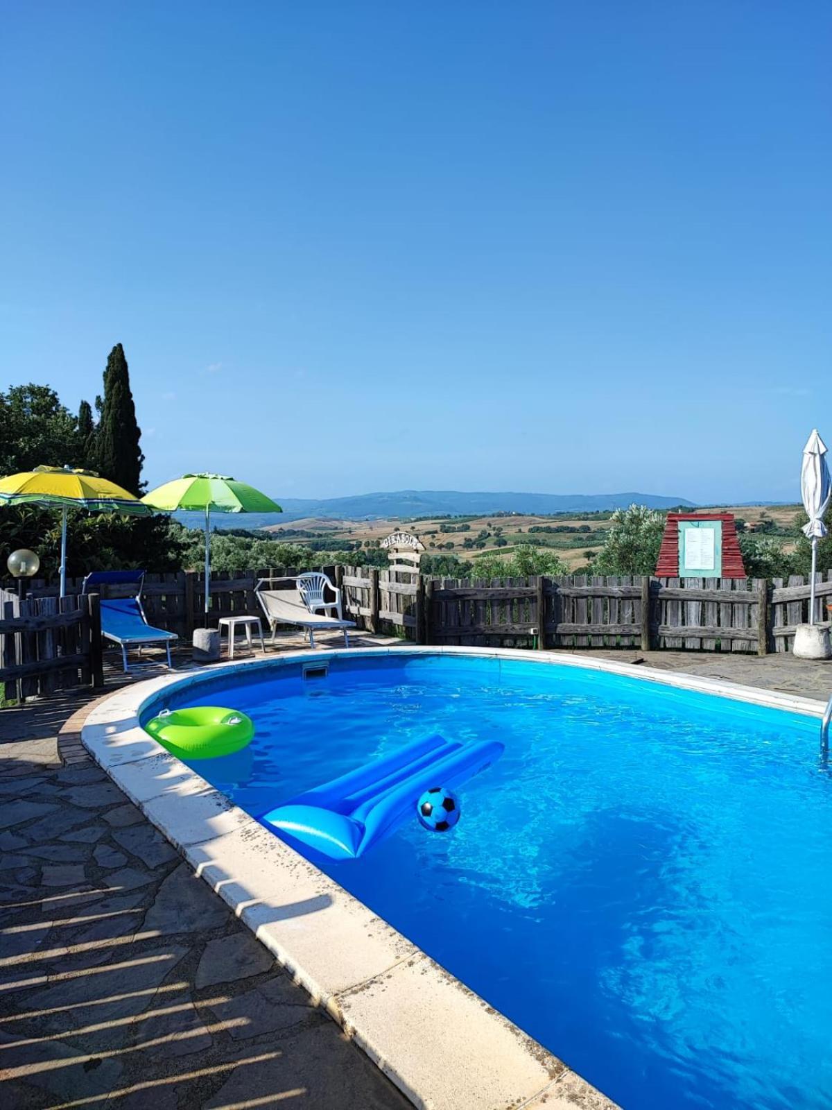 Agriturismo Podere Cherzo Cinigiano Exterior foto